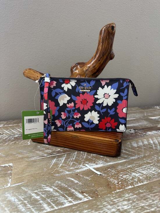 Kate Spade New York Cameron Street Daisy Leila Floral Wristlet - Picture 6 of 6